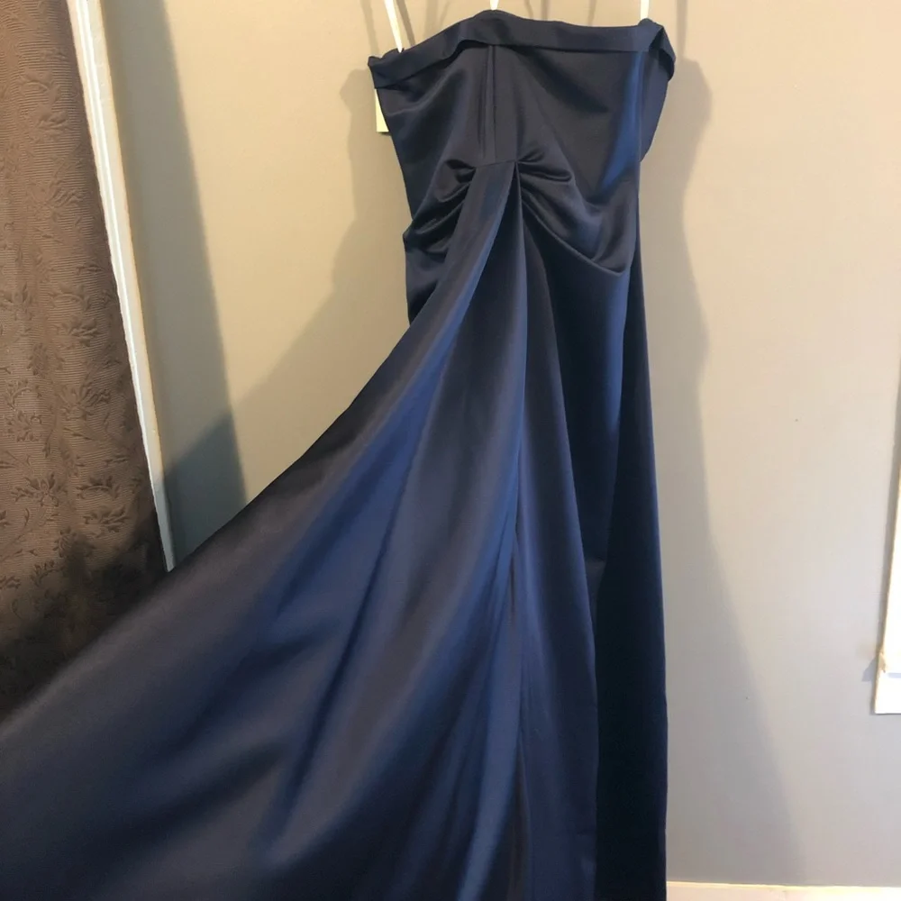 David's Bridal Bridesmaid dress - Picture 3 of 6